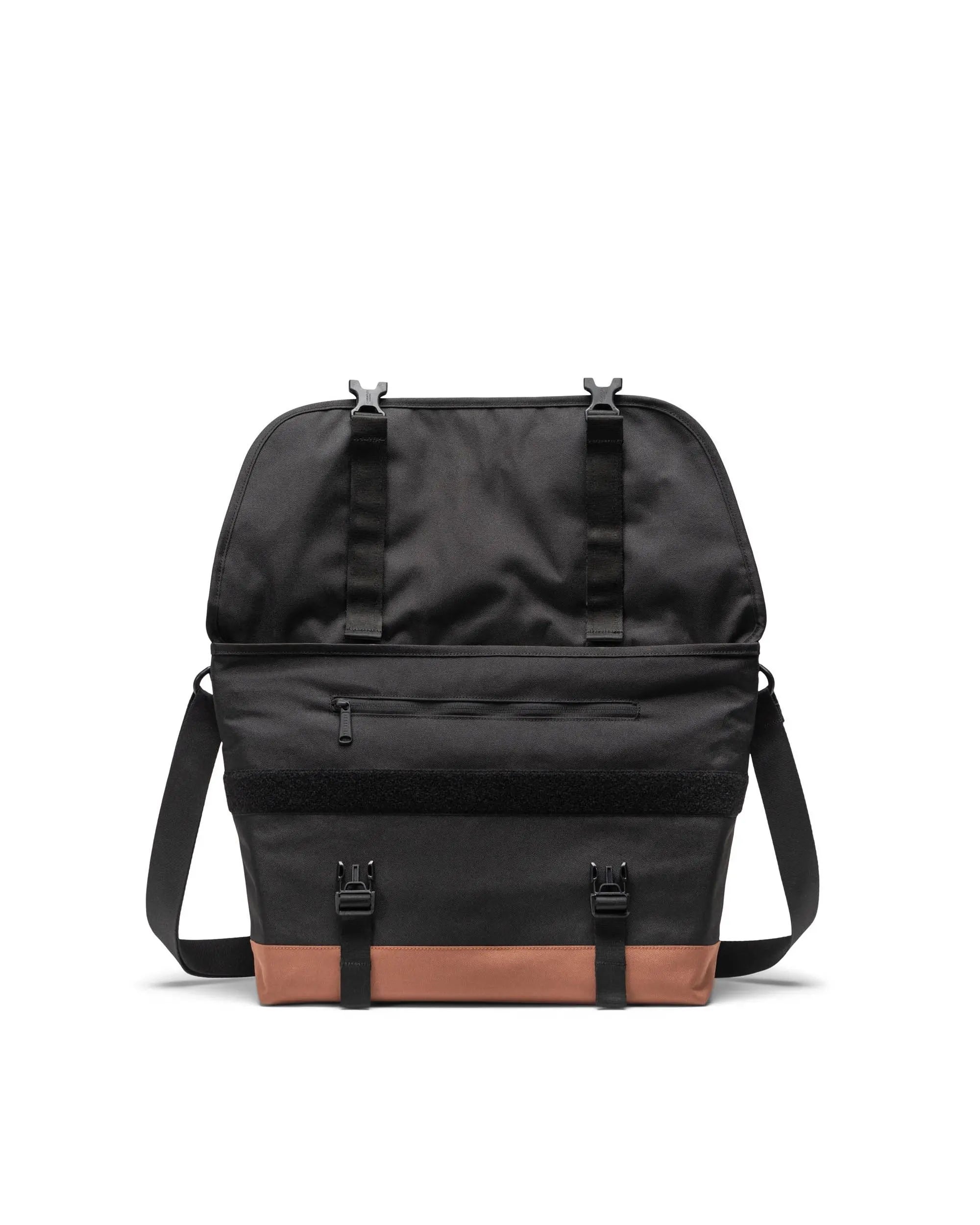 Herschel Cove Messenger - Black/Saddle Brown