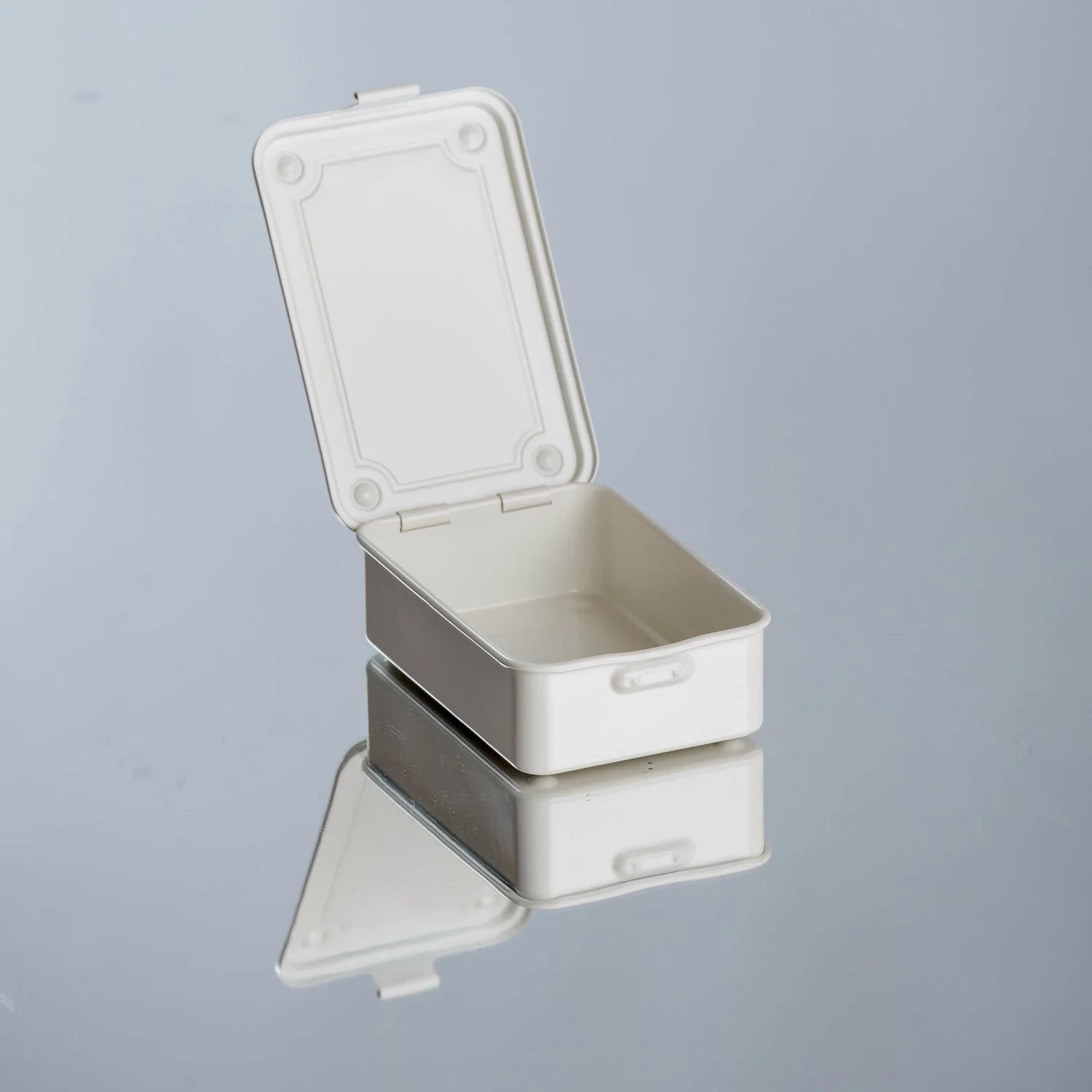 TOYO T-150 Toolbox - White
